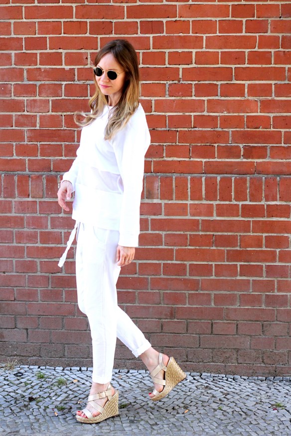 FLOATINGBOHEMIAN_ALLWHITE_3